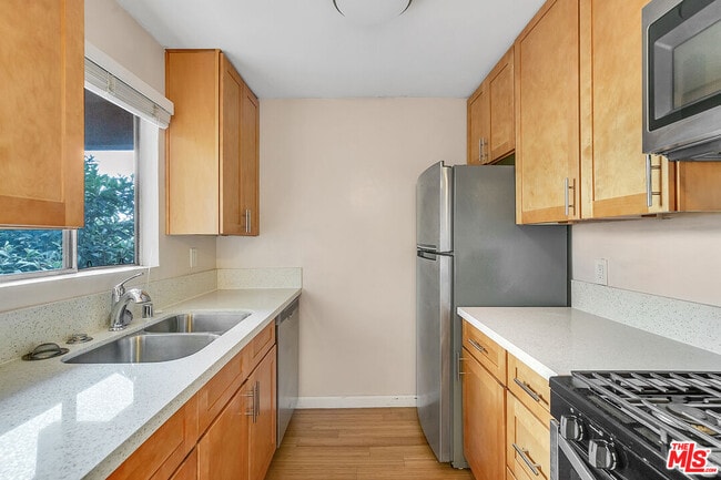 Building Photo - 2628 6th St Unit 2