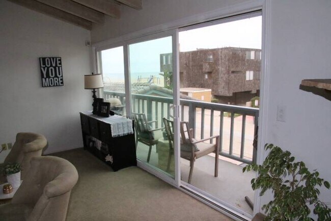 Photo - 5143 Neptune Sq