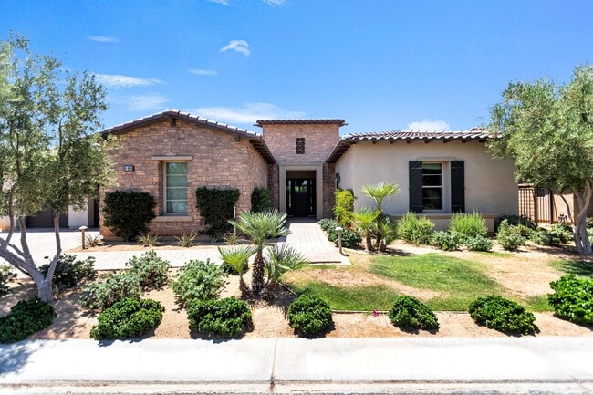 Photo - 81805 Four Seasons Pl