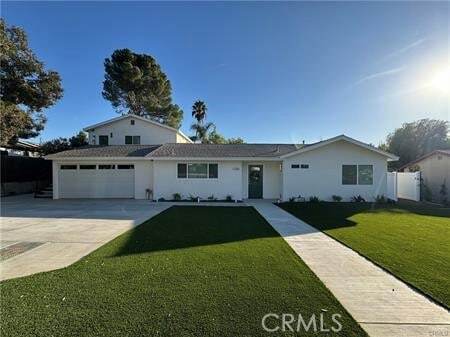 Building Photo - 1336 Calle Tulipan