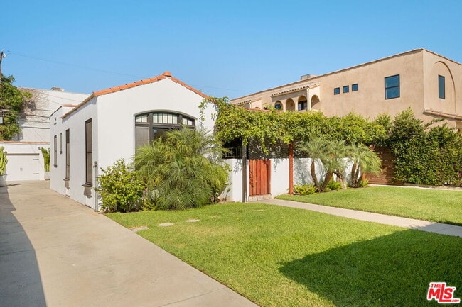 Photo - 813 N Orange Grove Ave