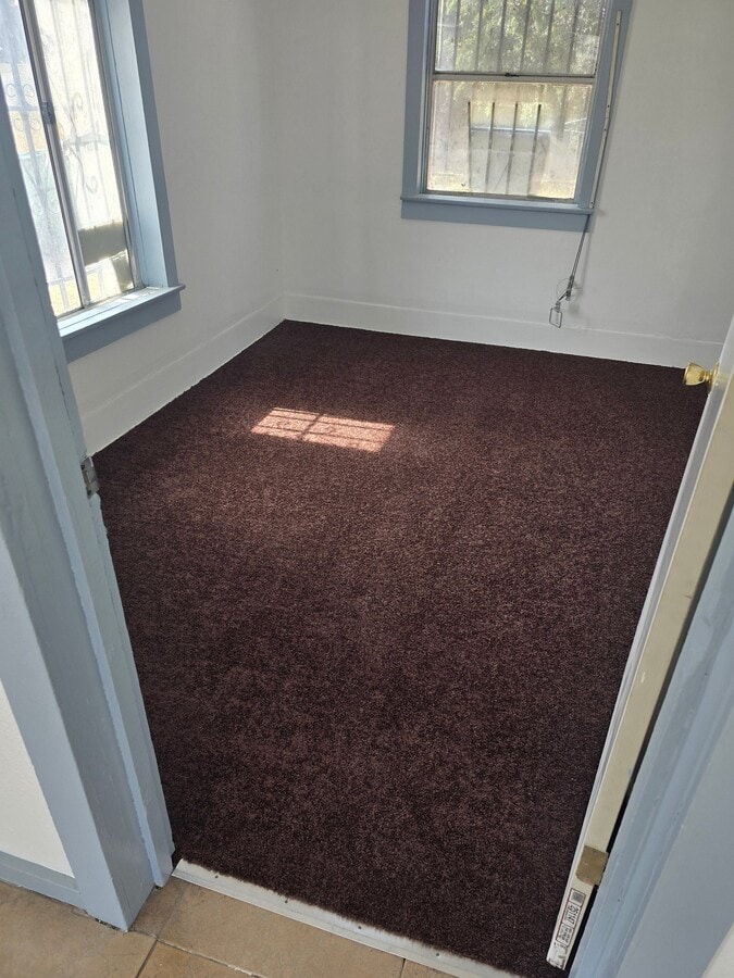 Photo - 695 1/2 E 41st Pl