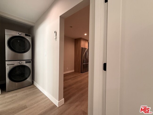 Photo - 1307 Tamarind Ave