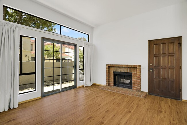 Photo - Beautiful 3 bedroom 2.5 bath townhouse across the street from Lake Murray
