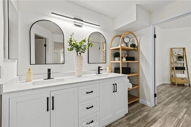 Photo - 24143 Del Monte Dr.