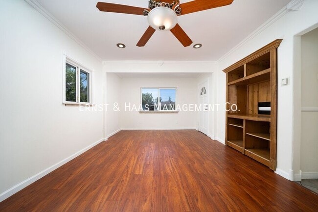 Photo - 1635 E Erie St