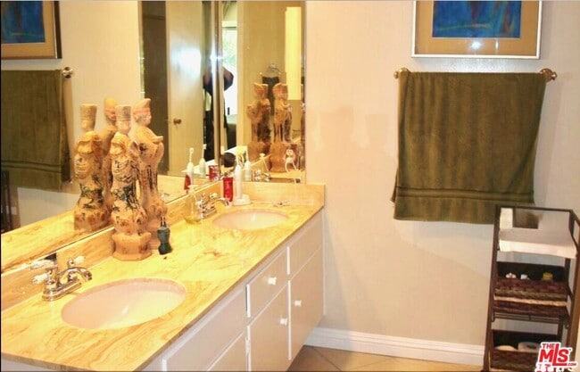 Photo - 4445 Cartwright Ave Unit 210