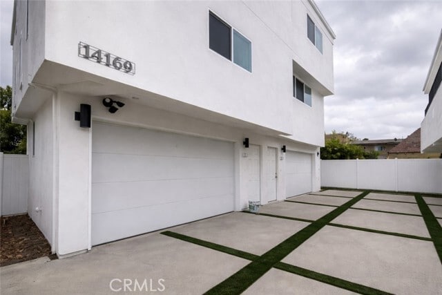 Photo - 14169 Calvert St