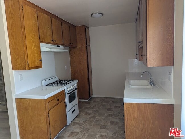 Photo - 1365 Orange Grove Ave