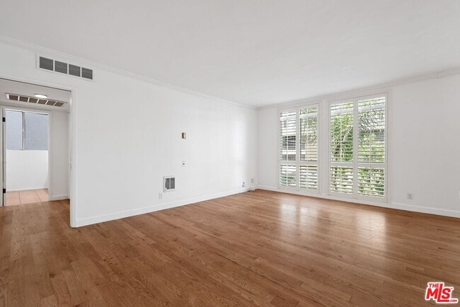 Photo - 7270 Hillside Ave Unit 302