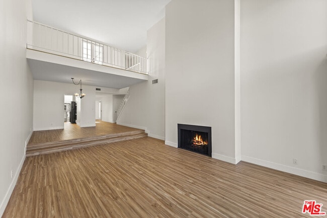 Photo - 4338 Redwood Ave Unit B315