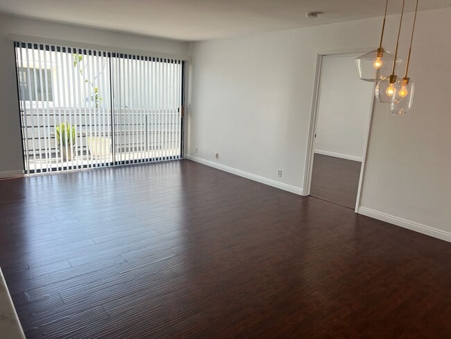 Photo - $3850 / 3br - Condo 3 beds 2 baths (West LA) Unit 312