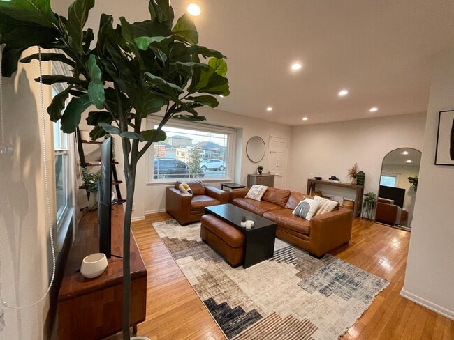 Photo - 5506 W 123rd St