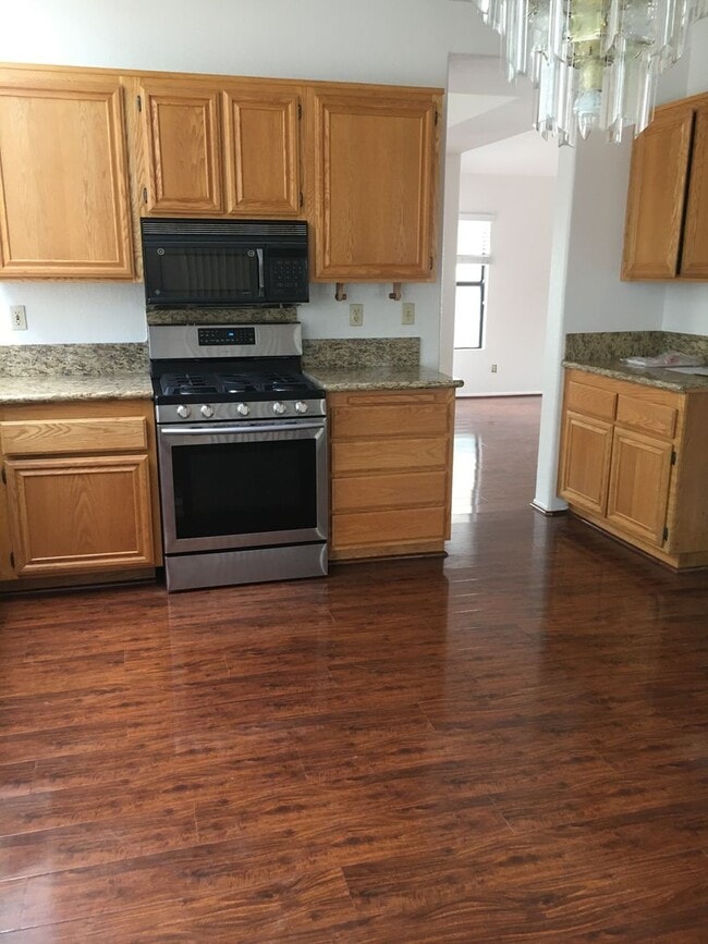 Photo - 2933 Brunswick Cir