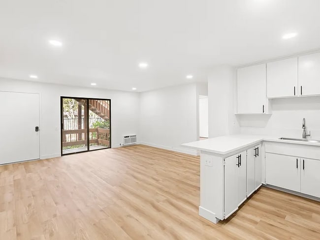 Photo - 6358 Rancho Mission Rd Unit 613