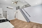 Photo - 1031 W 2nd St House