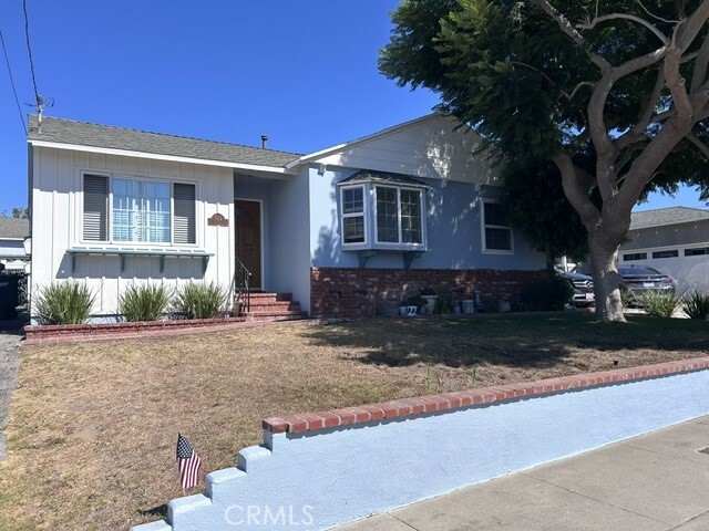 Photo - 944 Cypress St
