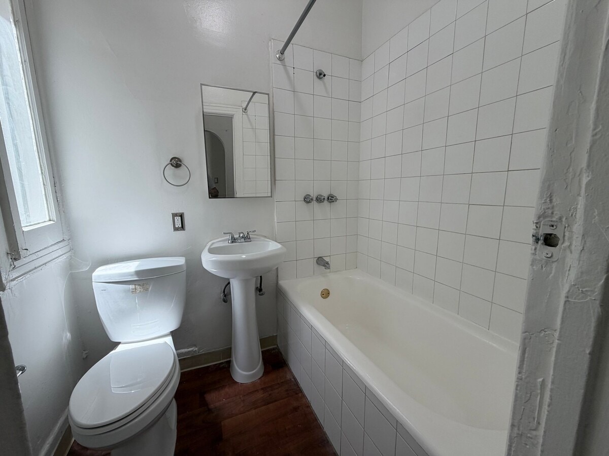 Photo - 206 S Coronado St Unit 206