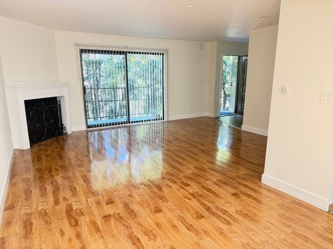 Photo - 13203 Vanowen St Unit 10