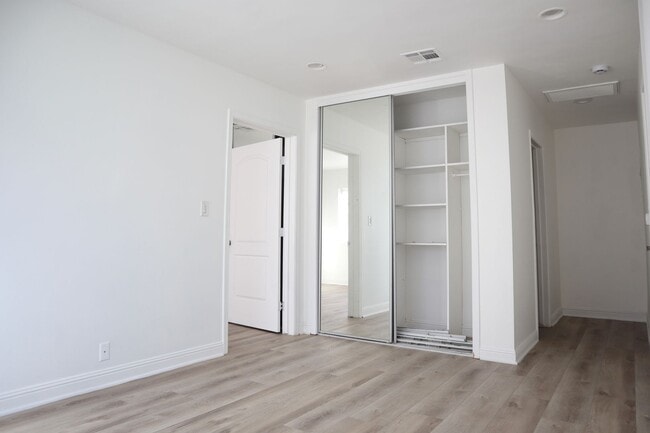 Photo - 2bed2bath Apartment in Heart of Pico Robertson! Unit 6