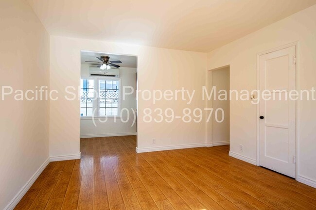 Photo - 14220 Gilmore St Unit 14224