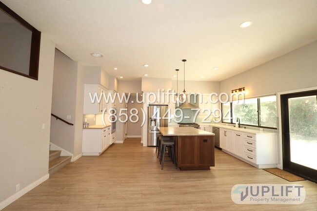 Photo - 4721 Meadowridge Rd