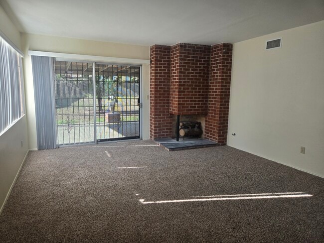 Living Room - 4464 Arendo Dr