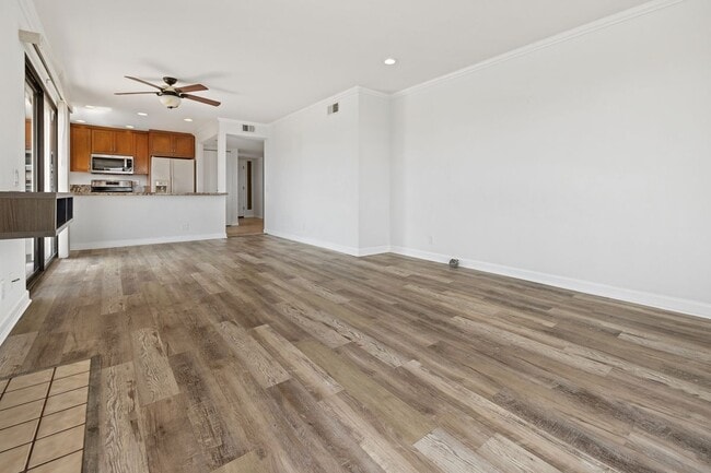 Photo - 3903 California St Unit 1