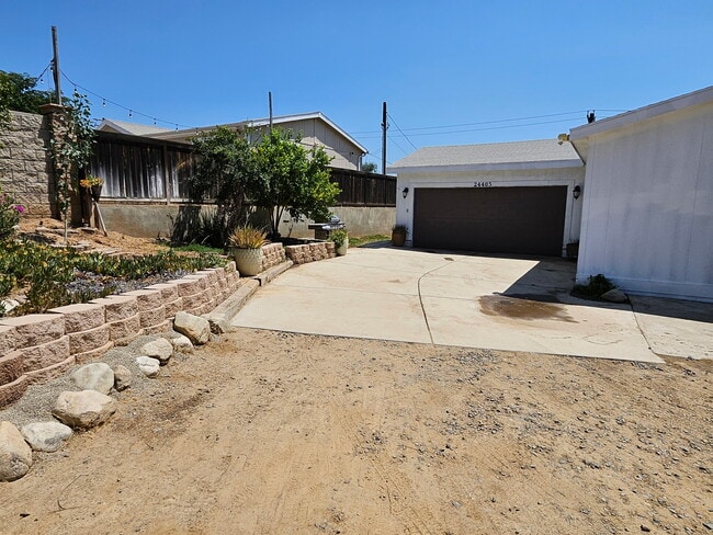 Photo - 24405 Manzanita Rd House