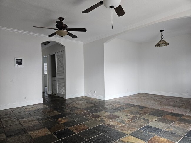Photo - 1 month off move in special. 2 bedroom 2 bath with in unit laundry in Hillcrest /North Park!