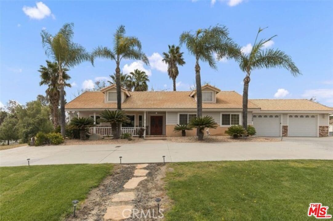 Photo - 37200 Glen Oaks Rd