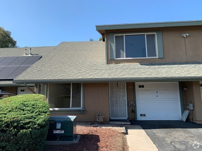 Building Photo - Charming Two-Story Home in Vista with Spac...