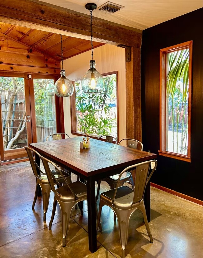 Photo - 3617 Maplewood Ave