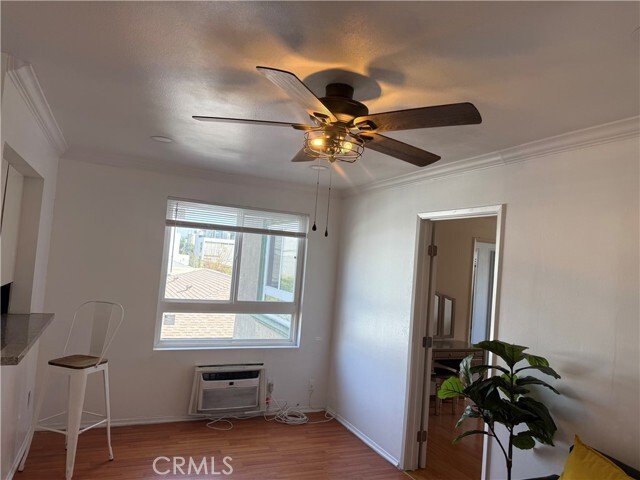 Building Photo - 10900 Blix St Unit 14