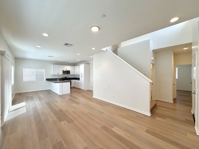 Photo - 144 N Sutter Ave