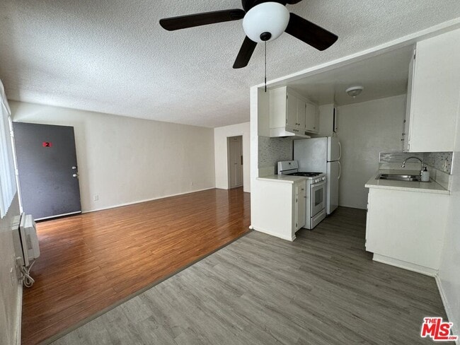 Photo - 5811 Harold Way Condo Unit 2