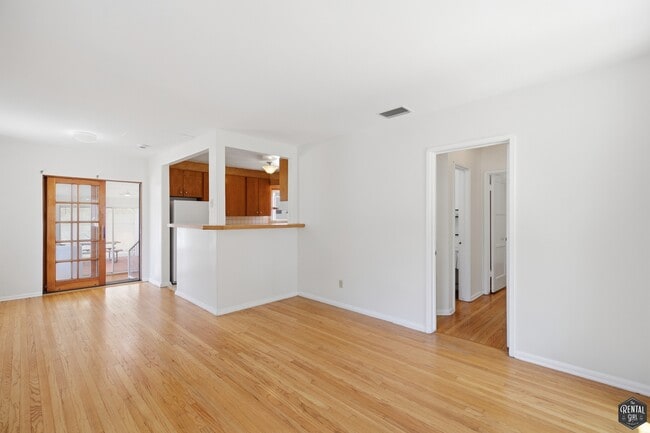 Photo - 4142 Lincoln Ave