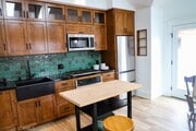 Photo - 444 W 40th St