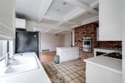 Photo - 15841 Maidstone St