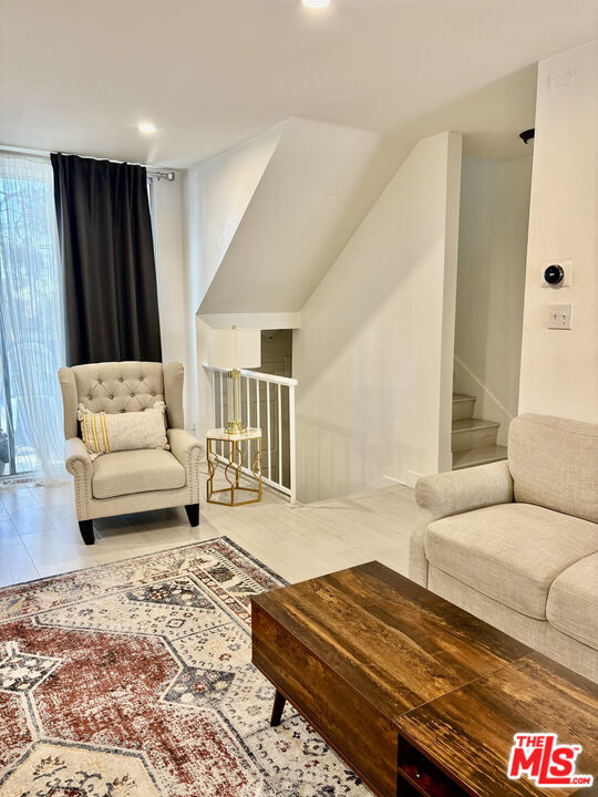 Photo - 9901 Independence Ave