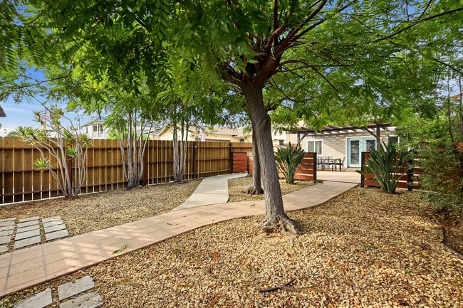 Photo - 2154 Oliver Ave