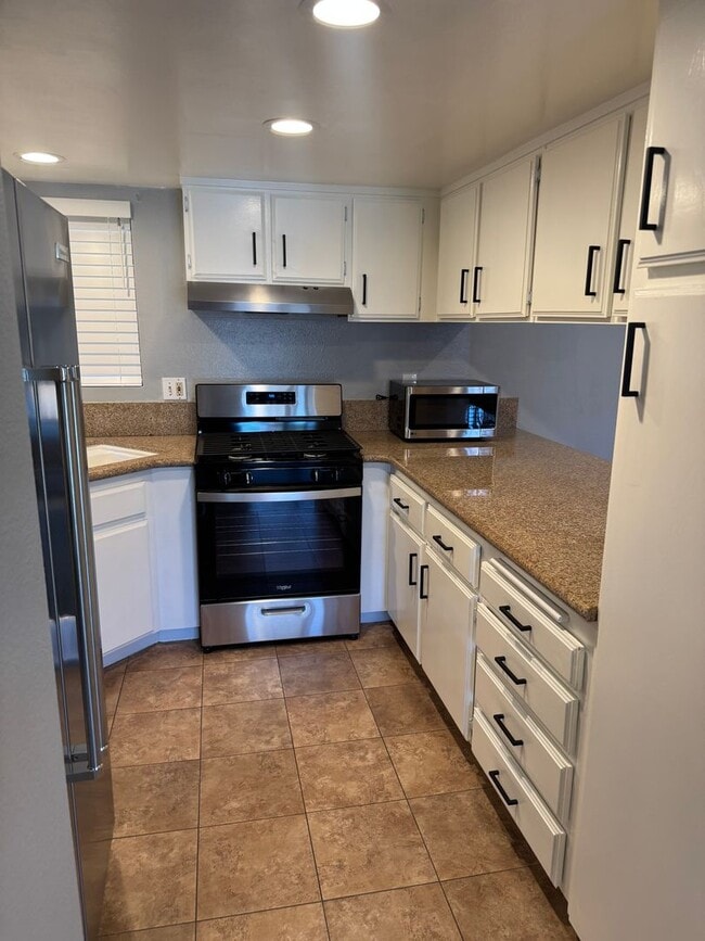 Photo - Move in Special: 2 Weeks Free! Great 2 Bedroom 2 bath - Villamira  Community, Laguna Niguel-In Un...