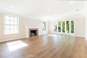 Photo - 741 E Doran St