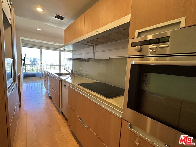 Photo - 10501 Wilshire Blvd Unit 1911