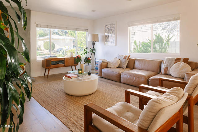 Photo - 906 Adelante Ave