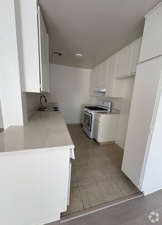 Building Photo - HKL Unit 108 Rental