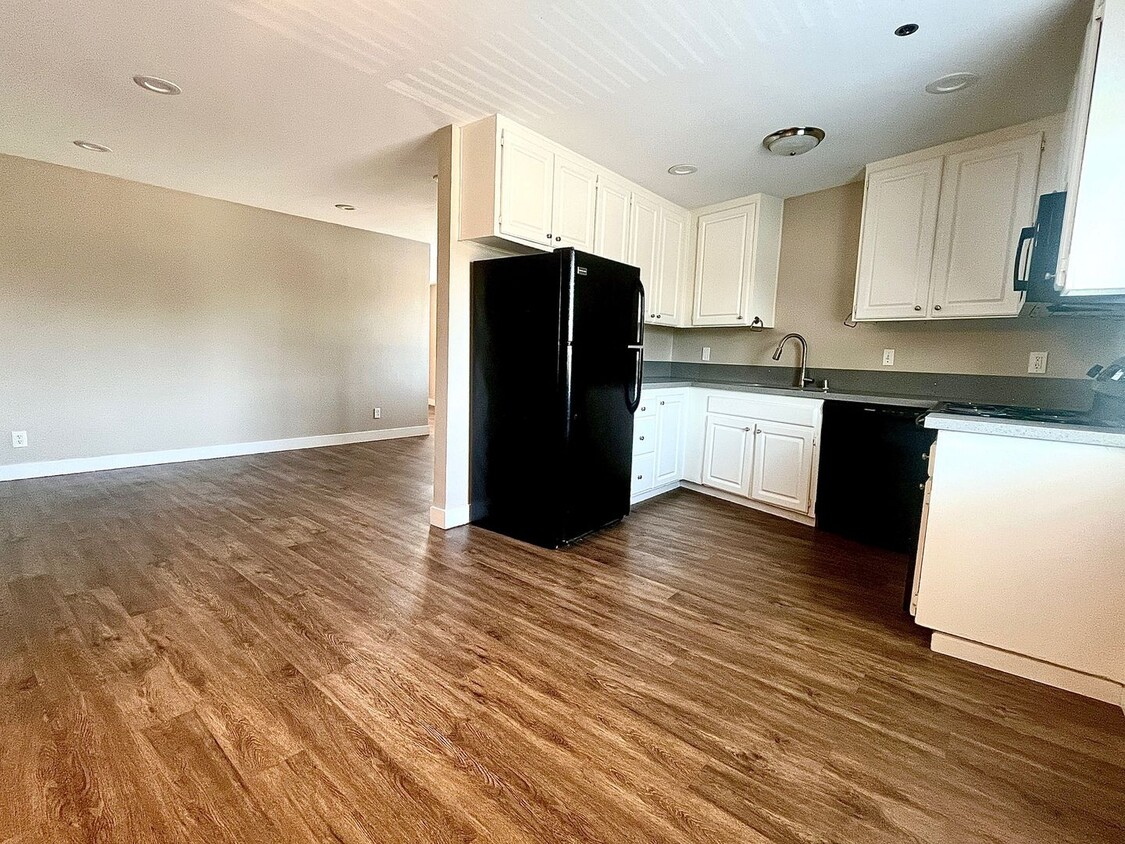 Floor Plan - 1/1 End Unit