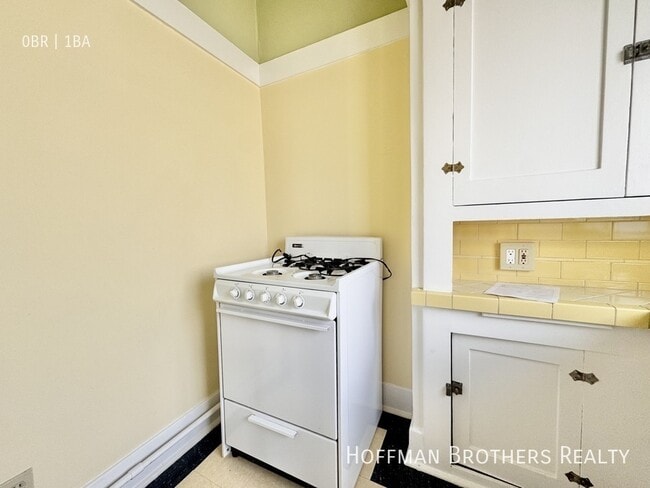 Photo - 1032 Albany St Unit 14