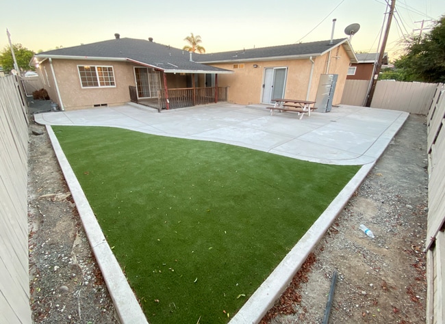 Photo - 8BD/4BA on Rockford! Great Yard! (Lease ou...