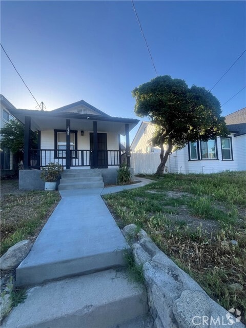 Building Photo - 10326 Plainview Ave Rental
